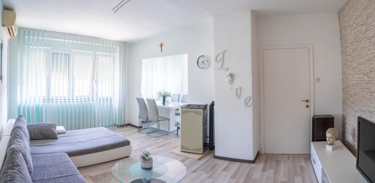 크닌 Apartman M 아파트 외부 사진