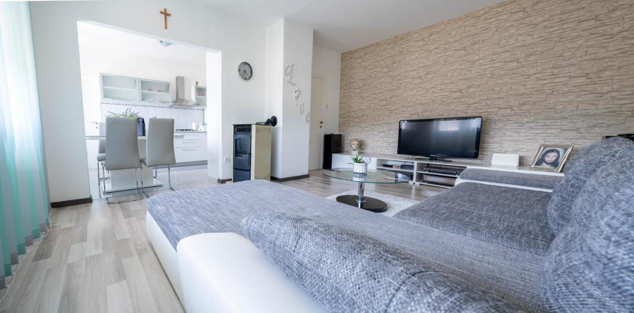 크닌 Apartman M 아파트 외부 사진