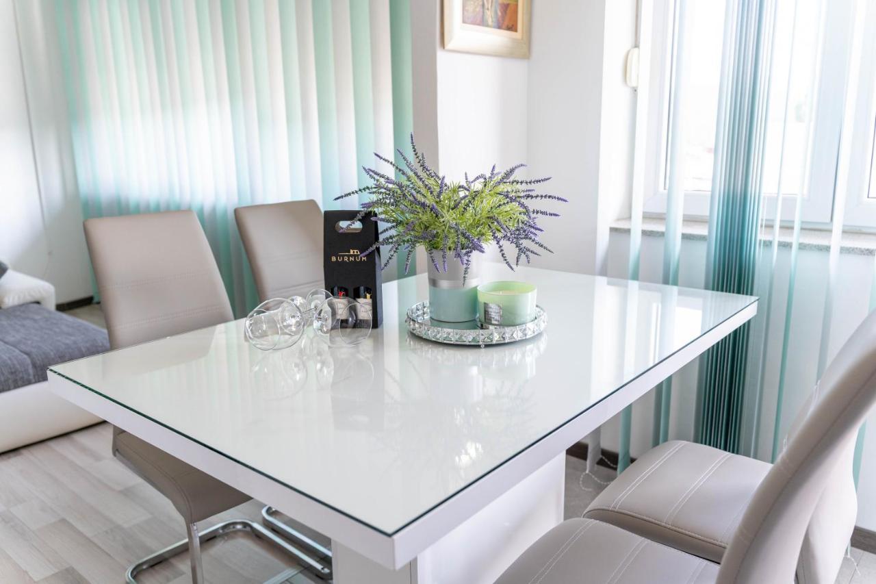 크닌 Apartman M 아파트 외부 사진